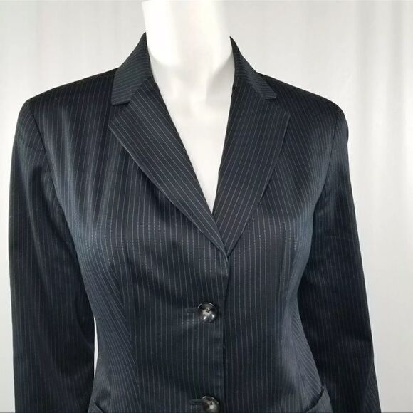 Merona Womens Size 2 Black White Pinstriped 2 Button Career Blazer Jacket - Picture 2 of 9